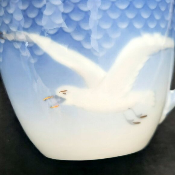 Vintage Bing & Grondahl Seagull Flat Cup Set Coastal Blue White Ombre Gold Trim - Picture 4 of 10